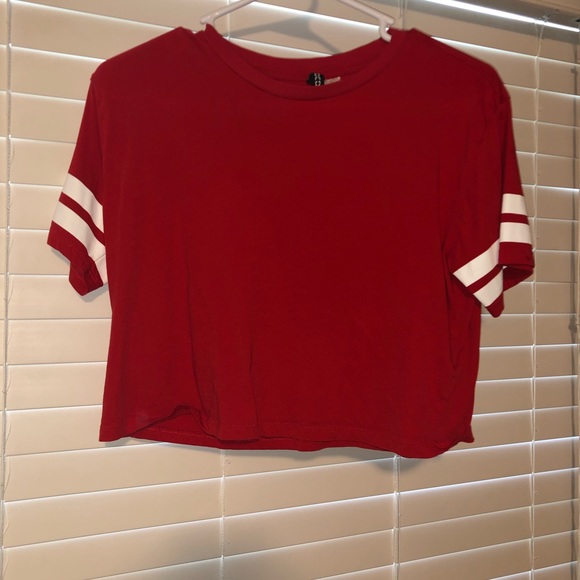 Red crop top two white striped on sleeves - Picture 1 of 3